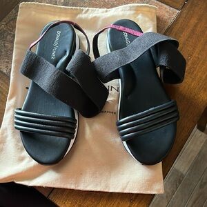 Donald J Pliner Shaye Sandals Size 9 Black